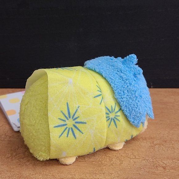 🆕️Disney Mini Tsum Tsum - Joy - Picture 2 of 9